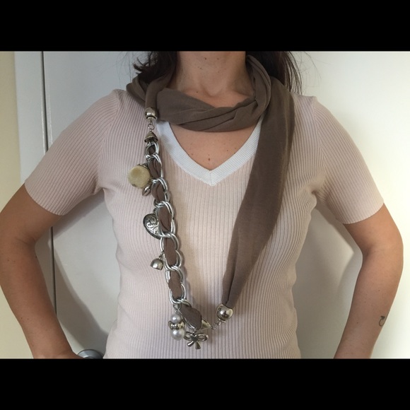 Scarf - Picture 2 of 6